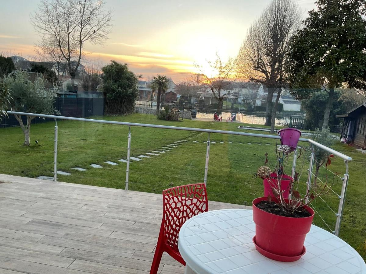 Bords De Sarthe Bed & Breakfast เลอม็องส์ ภายนอก รูปภาพ